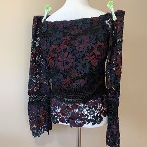 WILLOW & CLAY black embroidered floral off shoulder 100% poly top in sma…